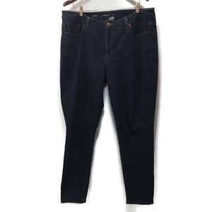 LANE BRYANT dark wash skinny jeans size 18R